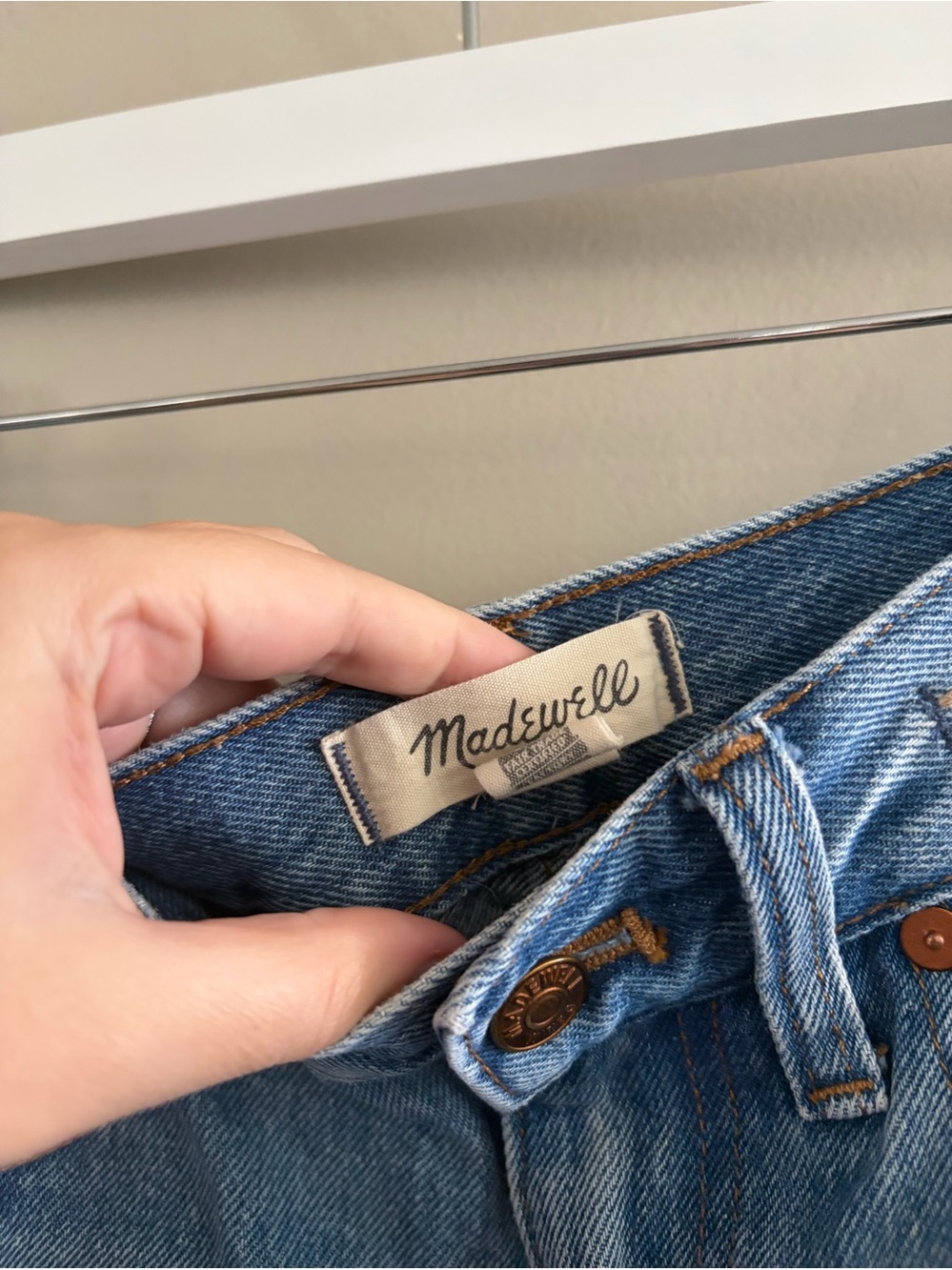 Madewell Relaxed Mid-Length Denim Shorts Size 27 Jean Shorts - Picture 3 of 4